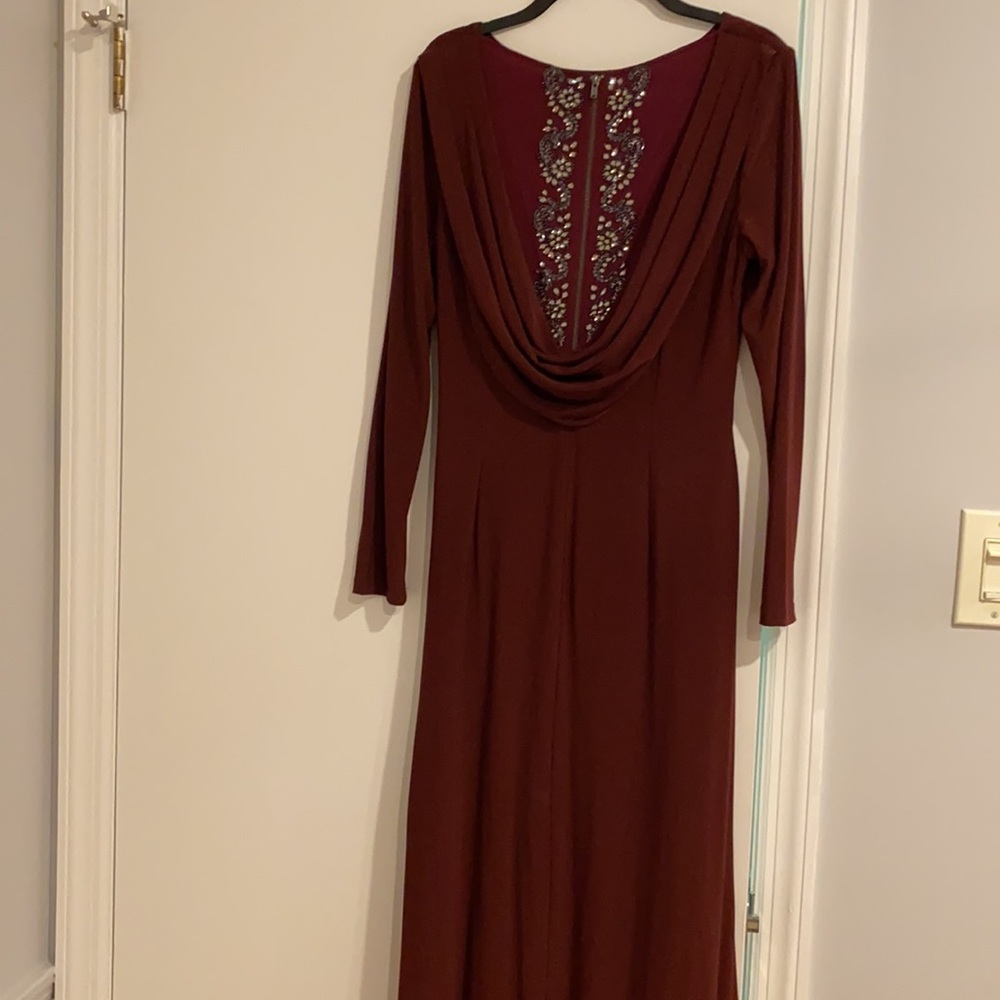 Adrianna papel jersey draped gown burgundy